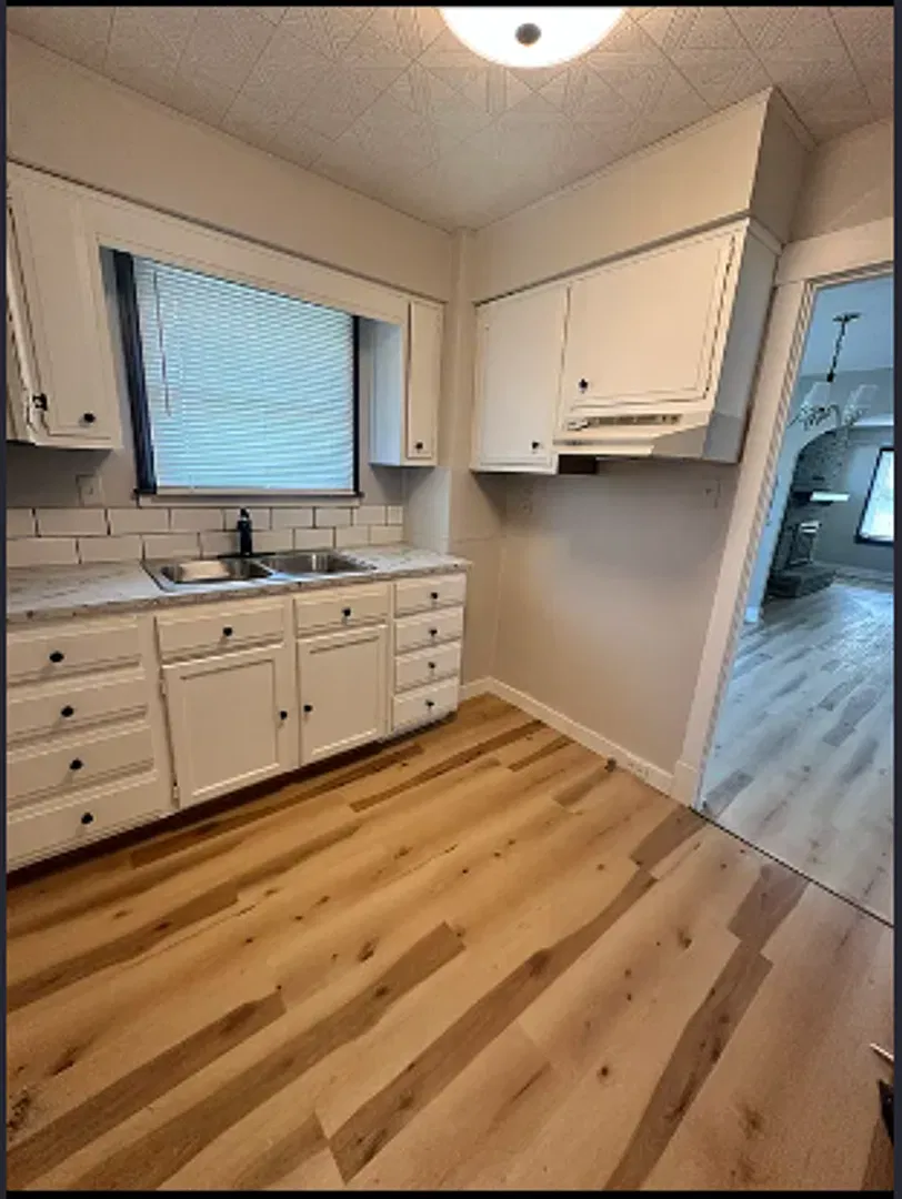 Spacious 2-Bedroom Home With Finished Basement + Off-Street Parking | 15226 — Photo 4