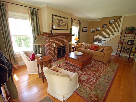 4th image of 71 Wiltshire Blvd