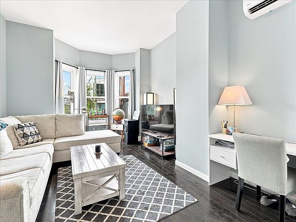 3rd image of 80 Webster Ave APT 2L