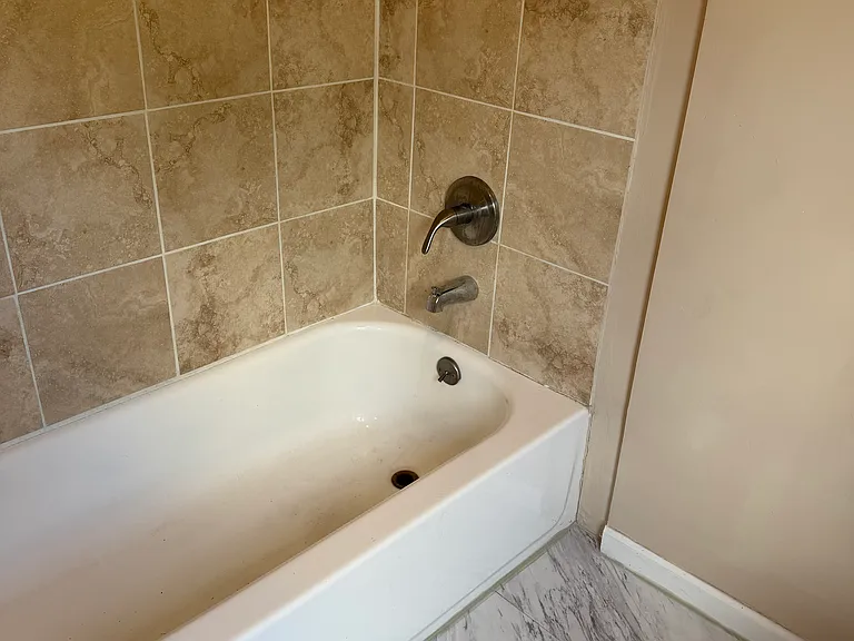 147 Brighton Dr — Photo 11