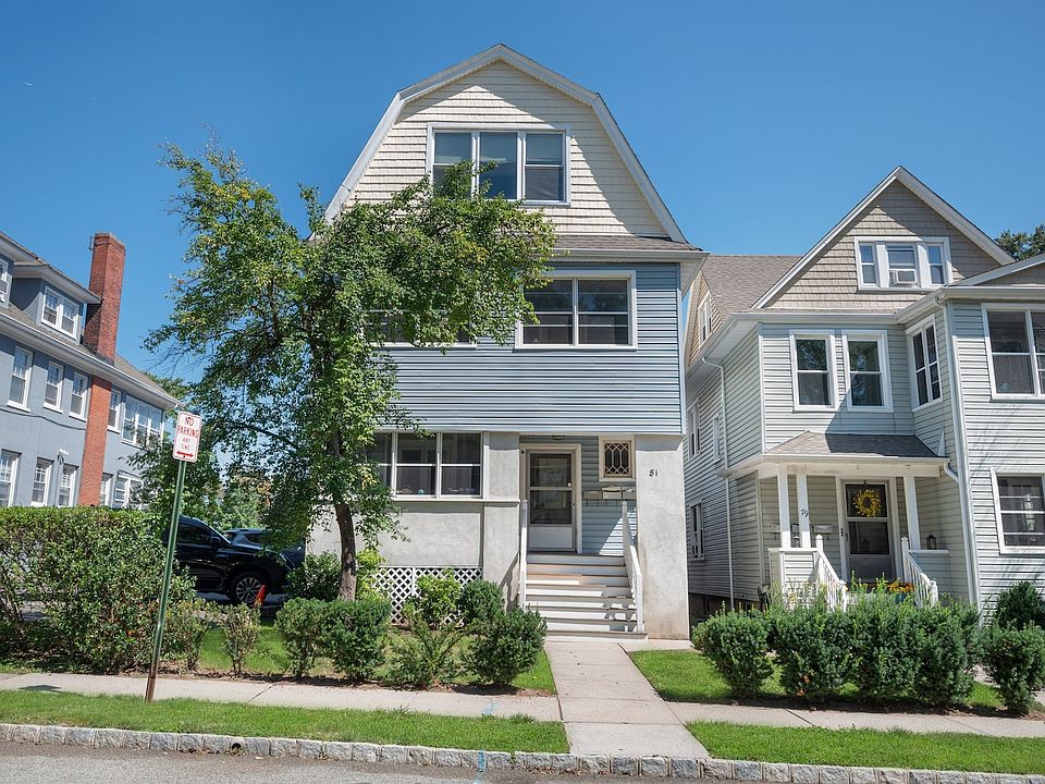 1st image of 81 Montague Pl #3
