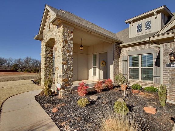 2nd image of 301 Sonora Ln