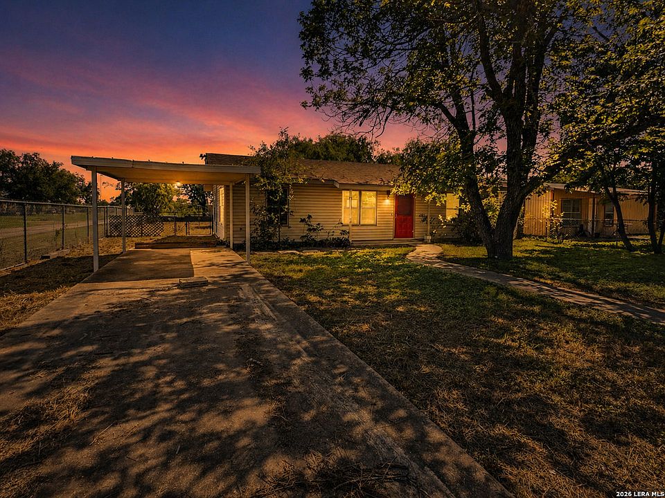 1st image of 517 E Daniel