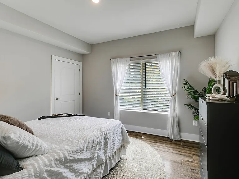 Paragon Luxury Apartments