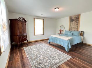 104 1st St #B, Cynthiana, KY 41031