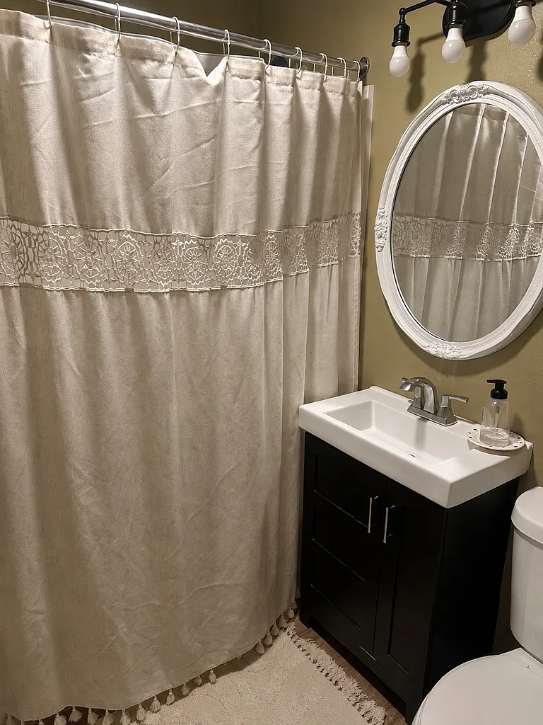 4 bed, 1628 sqft, $2,300 — Photo 4