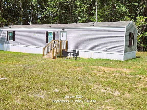 3rd image of 415 Mrsavie Ln