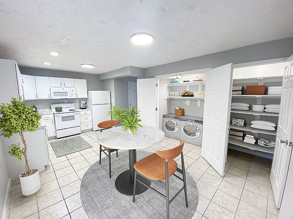 4th image of 3636 Starview Way #3636
