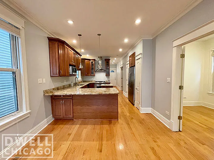 3448 N Damen Ave #1 — Photo 5