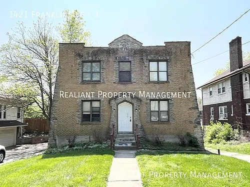 1421 Franklin Ave #3 Photo 1
