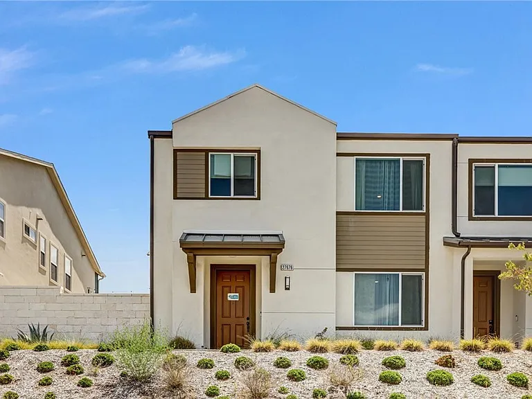 27676 Symphony Pl — Photo 1
