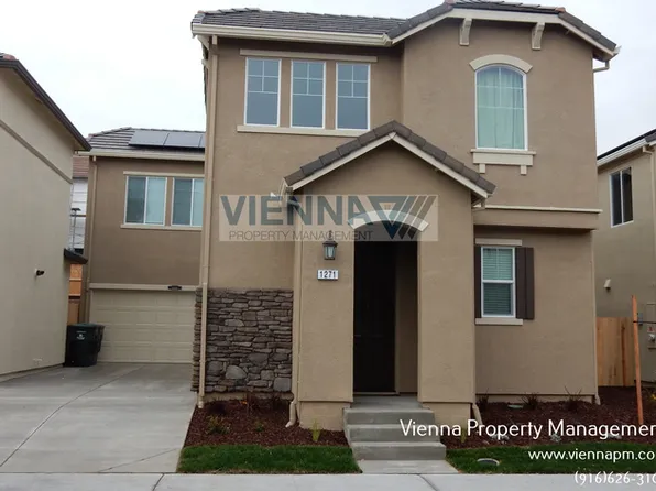 1271 Goldenrod Way, Rocklin, CA 95765