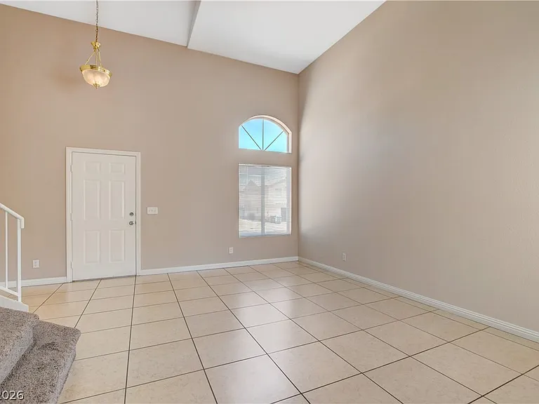 9317 Mountain Cliffs Ave — Photo 7