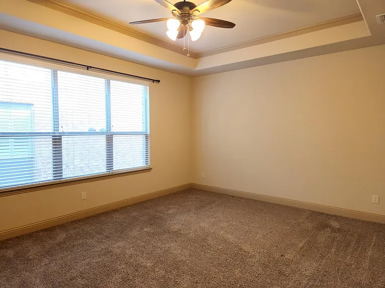 1016 Taylor Dr — Photo 17