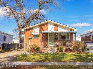1221 E Goulson Ave, Hazel Park, MI