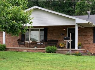 419 Fitzhugh St, Ravenswood, WV 26164