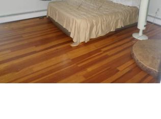 14 2nd School St, Bristol, RI 02809