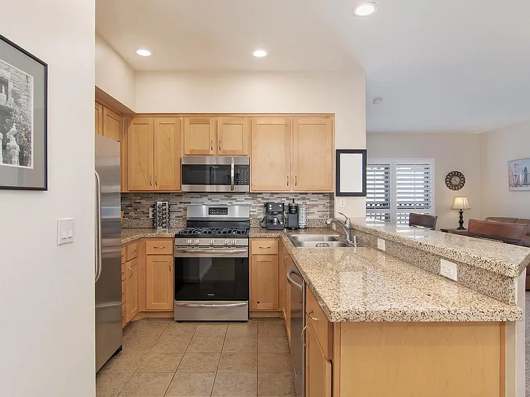 450 J St #4291 — Photo 9