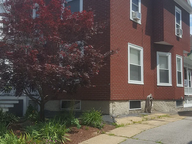 195 Walnut St — Photo 5