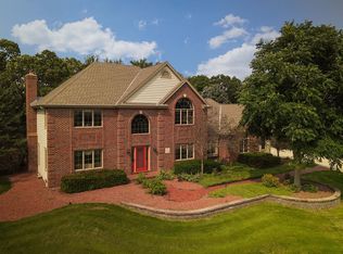 S95W23820 Kunzendorf Ct, Big Bend, WI 53103