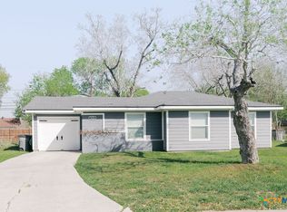 1608 Milam Dr, Victoria, TX 77901