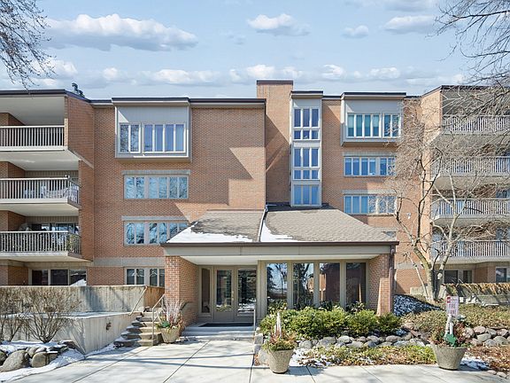 2nd image of 44 Park Ln Unit 232