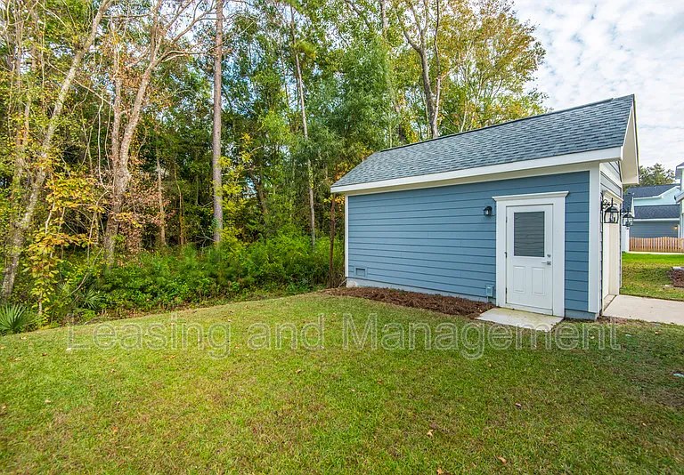 2000 Fleming Woods Rd — Photo 25