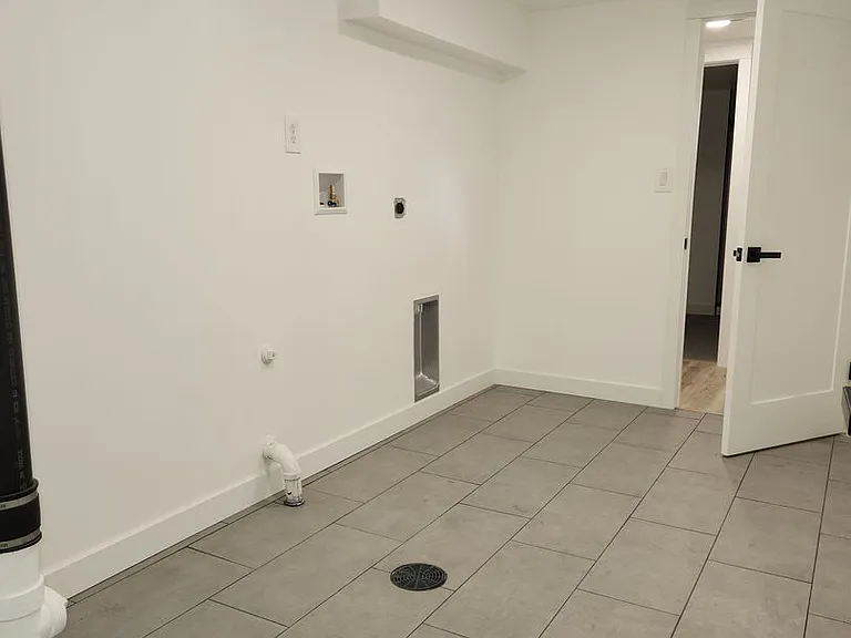 5060 S Fox St — Photo 18
