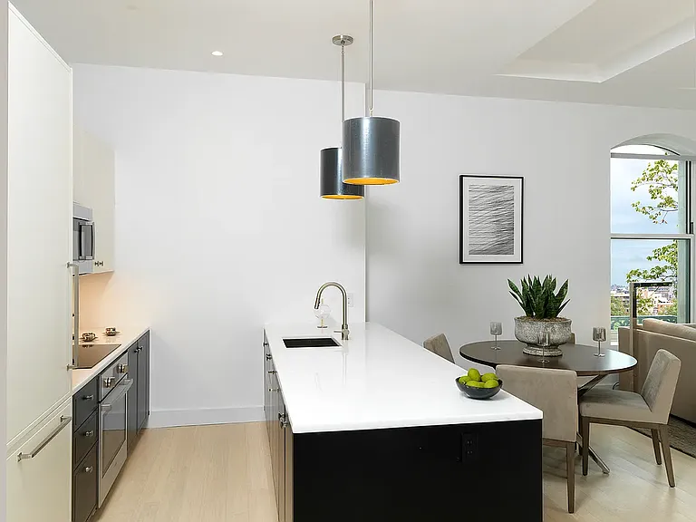 30 Morningside Dr #107 — Photo 2