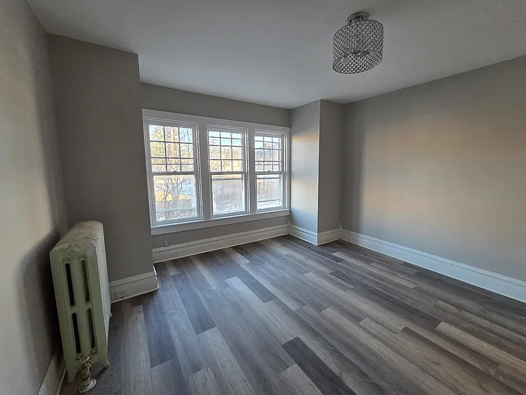 228 N Saint Cloud St — Photo 12