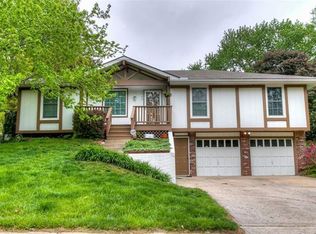 7400 NW 79th St, Kansas City, MO 64152