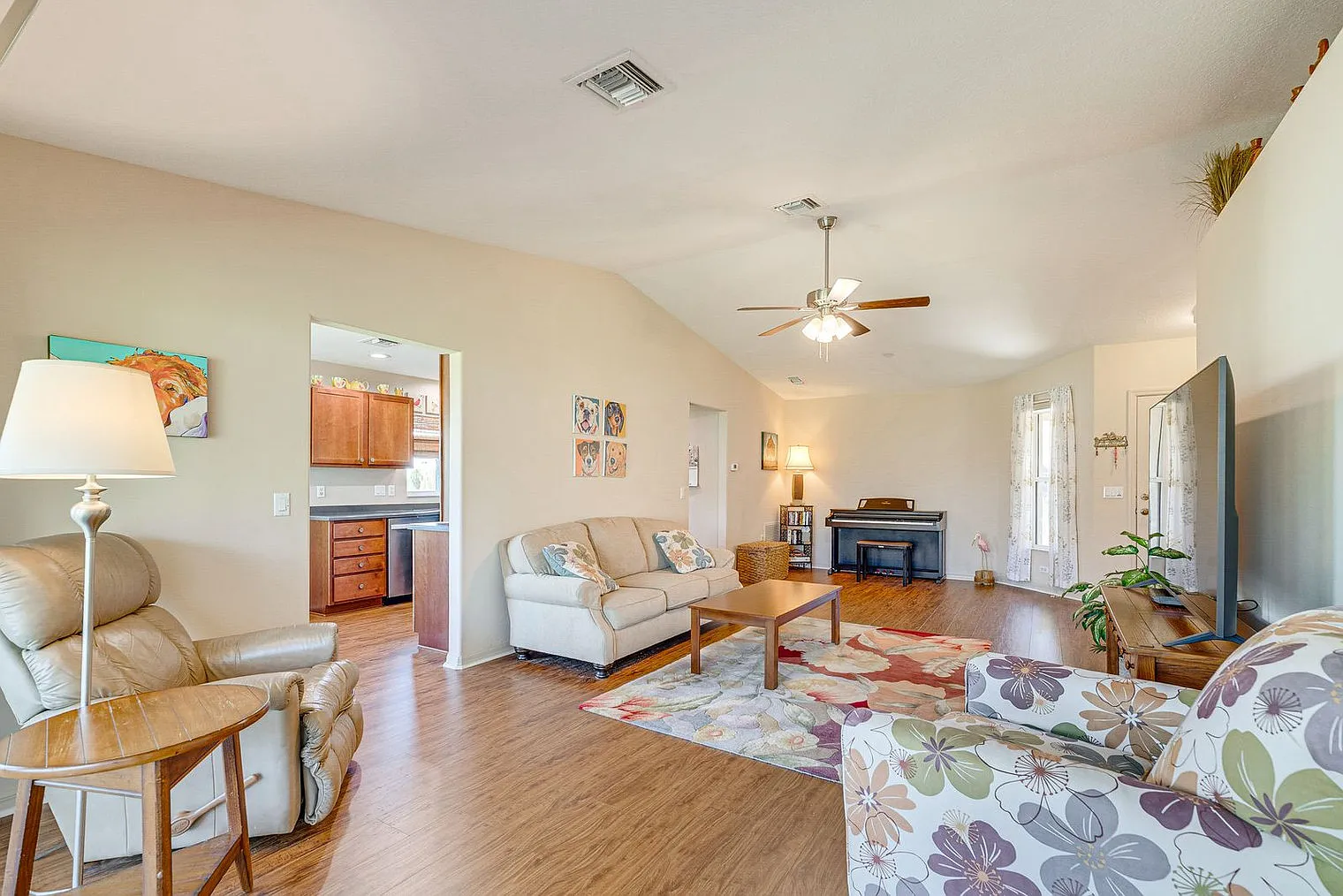 2 bed, 2.0 bath, 1194 sqft, $1,935 — Photo 3