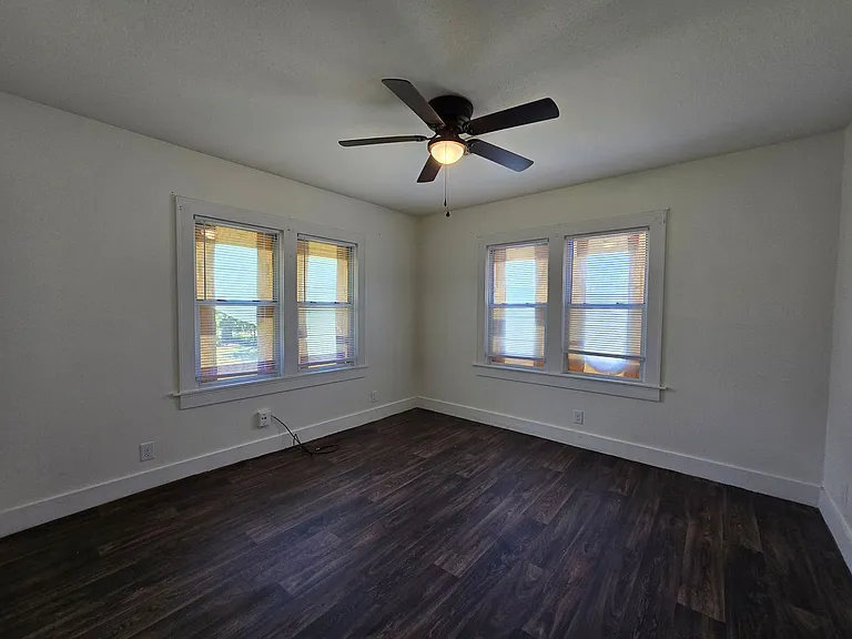 617 N Bonita Ave — Photo 21
