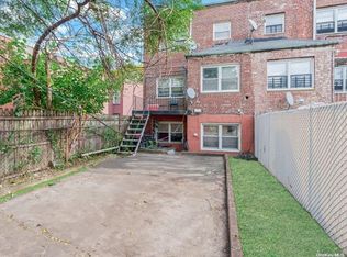 956 E 54th St, Brooklyn, NY 11234