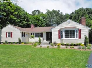 685 Terhune Rd, Ridgewood, NJ 07450