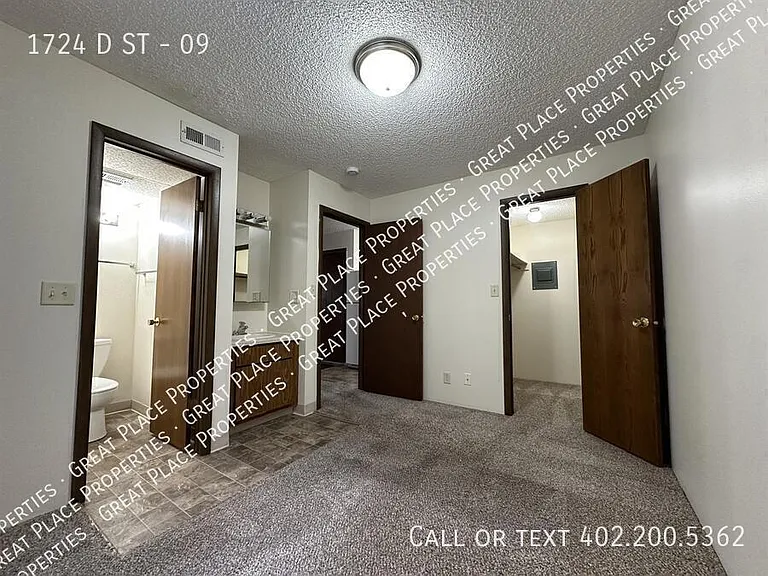 1724 D St #9 — Photo 8