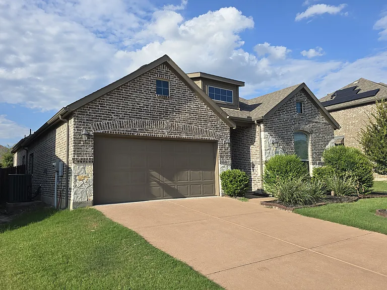4009 Magnolia Ridge Dr — Photo 2