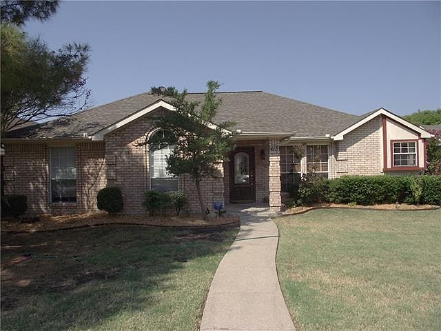 1st image of 413 N Gaston Dr