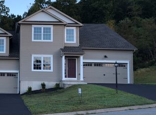 8 Wisteria Ln, Williamsport, PA 17701