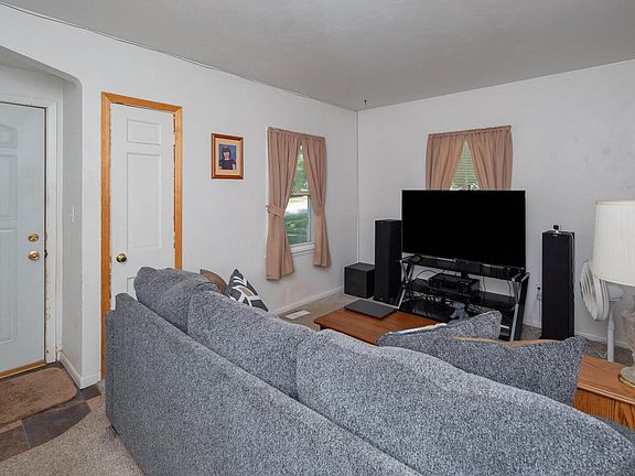 4th image of 3413 Fillmore St