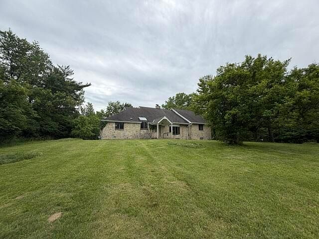 1st image of 4241 Summit View Rd