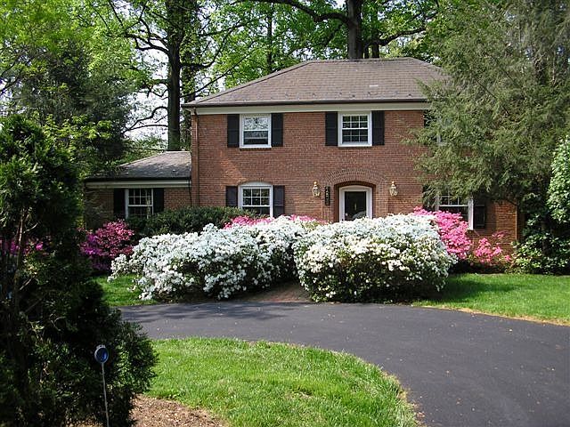 Front from Circular Driveway