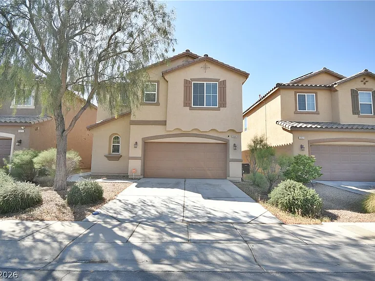 3041 Lake Como Ave — Photo 1