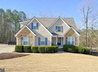 135 Copper Creek Dr, Lagrange, GA 30240