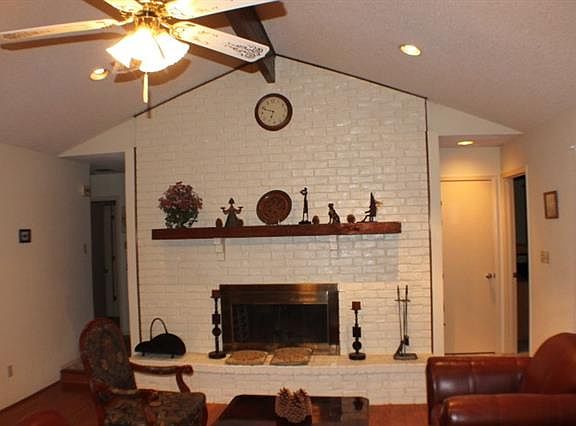 2nd image of 4416 French Lake Dr