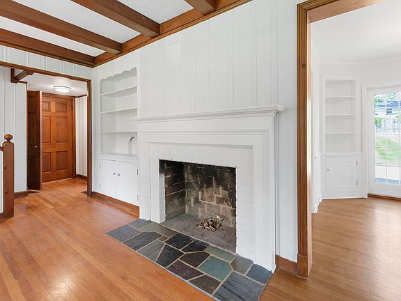 5th image of 100 Fairfax Dr