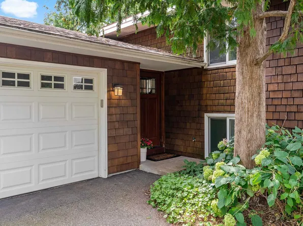 9409 Yosemite Rd, Bloomington, MN 55437