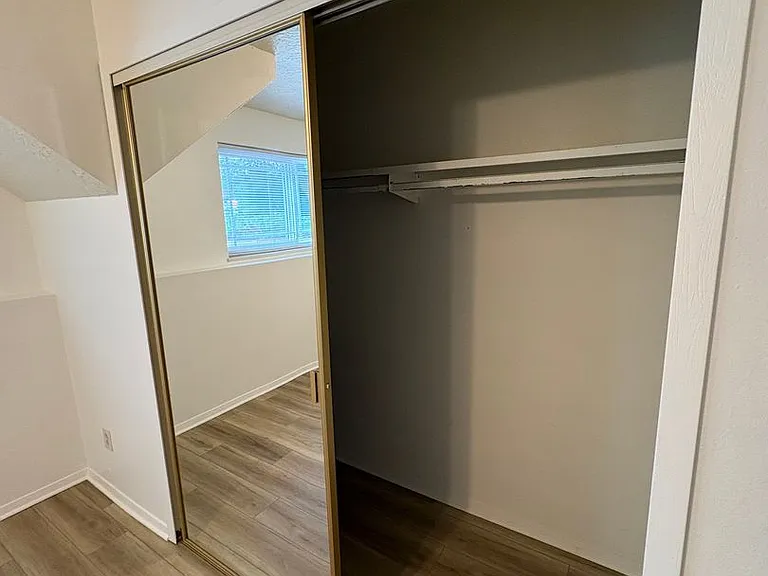 630 46th Avenue Ct — Photo 34