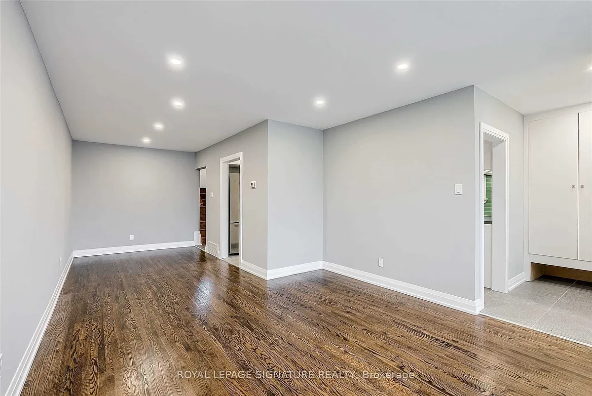 Building Photo - 2545 Padstow Cres