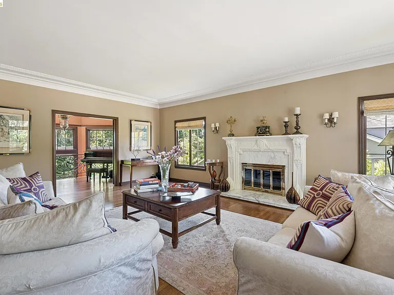 15 Selborne Dr — Photo 7